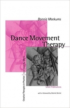 کتاب زبان دنس موومنت تراپی MEEKUMS: DANCE MOVEMENT THERAPY